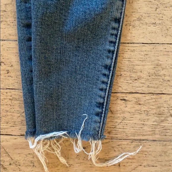 Frame Distressed Skinny Jeans - Picture 11 of 15